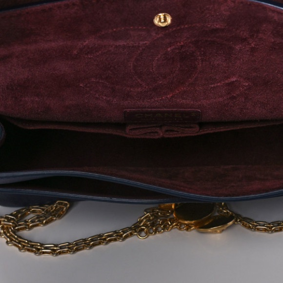 Chanel Calfskin Nude 2.55 Medals Reissue 226 - Picture 7 of 10